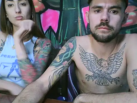 parejajuguetona420 Chat XXX live