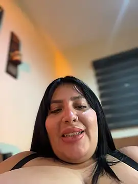 Pokazy przed kamerką – Vicky_Sixx