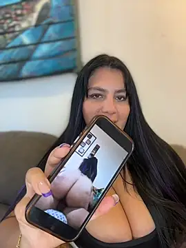 Pokazy przed kamerką – Vicky_Sixx