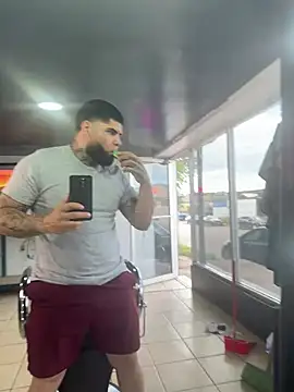 Pokazy przed kamerką – crazybarber69