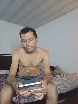 Show modela Skinyhot99 na web-kameri