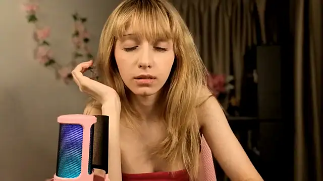 TaiteFairfield Live XXX-Chat