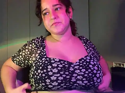 helloeviesz Chat XXX in diretta