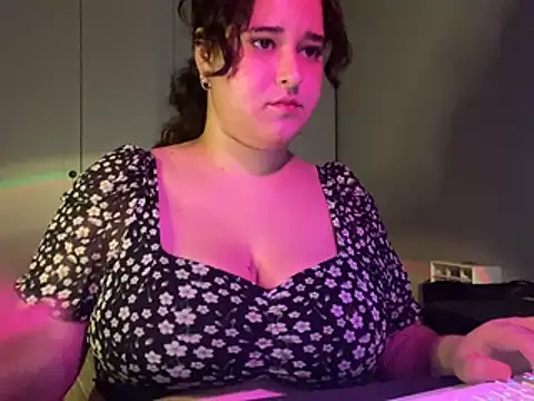 Show de helloeviesz na webcam
