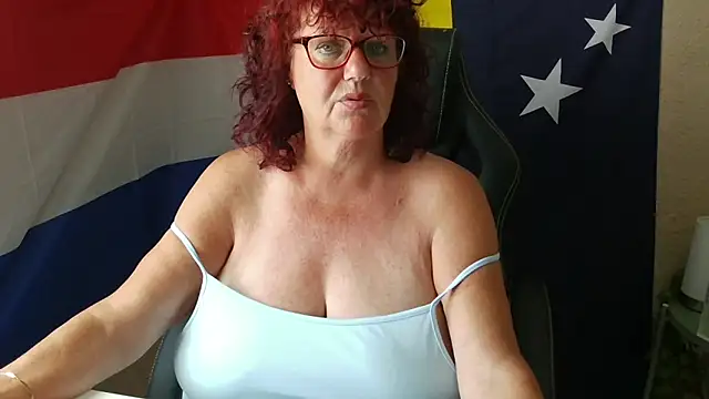GrandJo69's Live XXX Chat