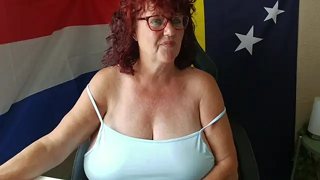 GrandJo69's Live XXX Chat