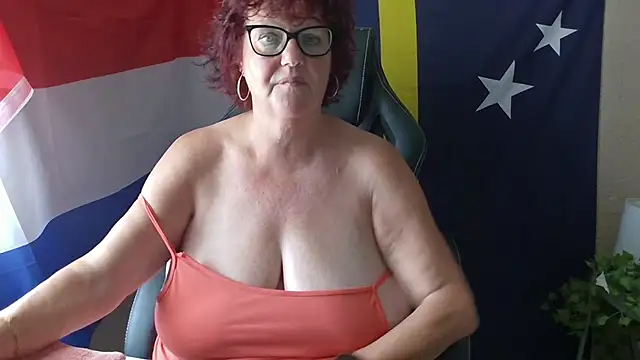 GrandJo69's Live XXX Chat
