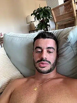 Show modela Carl242000 na web-kameri
