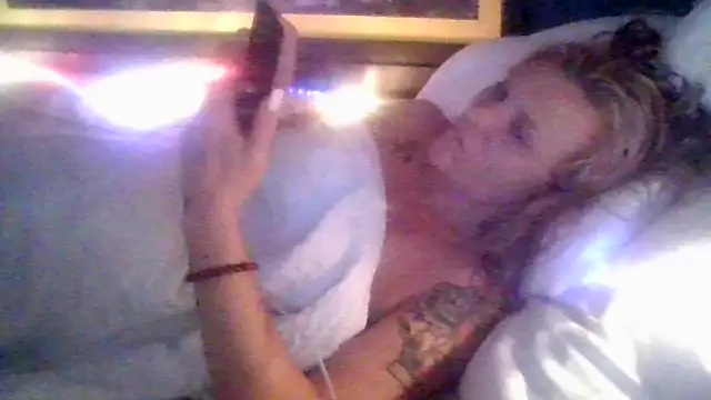 Chat XXX ao vivo de UpInTheStars