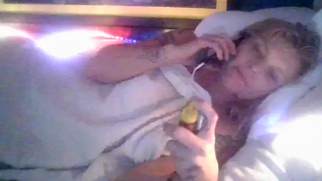 UpInTheStarsn Live XXX chat