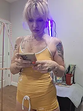 UpInTheStars' Webcam Show