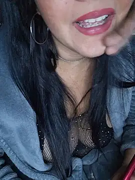 XXX chat uživo modela PrincesinhaDeh