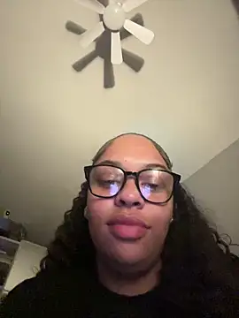 Show modela Regina69slut na web-kameri