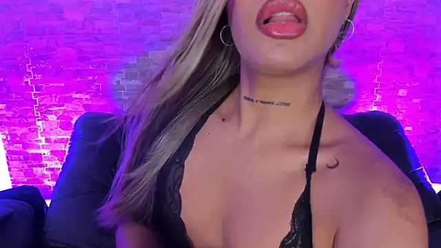 Show modela Dreams_Chloe na web-kameri