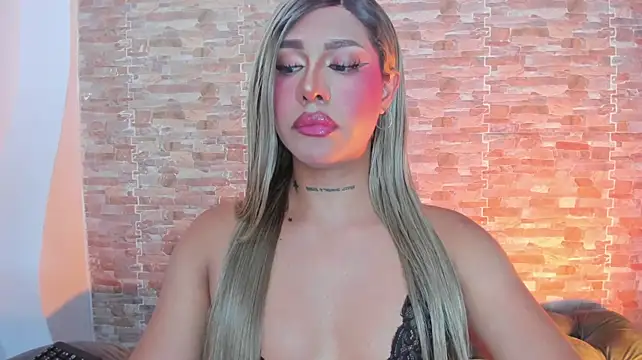 הופעת וובקאם של Dreams_Chloe