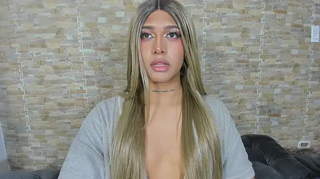 Show modela Dreams_Chloe na web-kameri