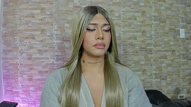 Dreams_Chloe's Webcam Show