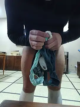 juanpa8453: διαδικτυακό σόου στην κάμερα