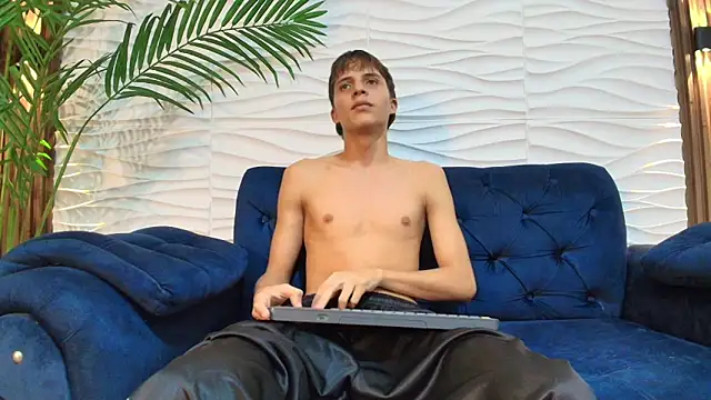 عرض كام Pavo_tv