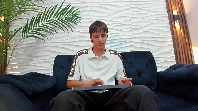 Pavo_tvn Webbikameraesitys