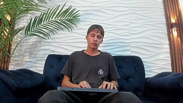 Pavo_tvn Webbikameraesitys