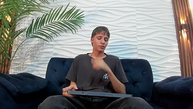 عرض كام Pavo_tv