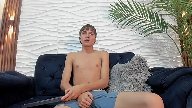 Pavo_tv webcam show