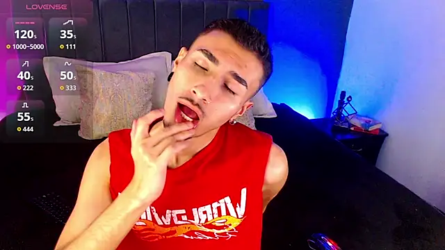 Toyboy_richard Pertunjukan Webcam
