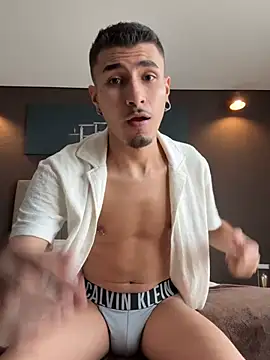 Toyboy_richardn Webbikameraesitys