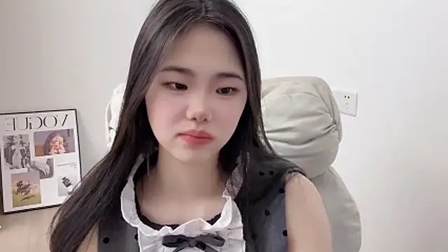 suki-1 Live Chatraum