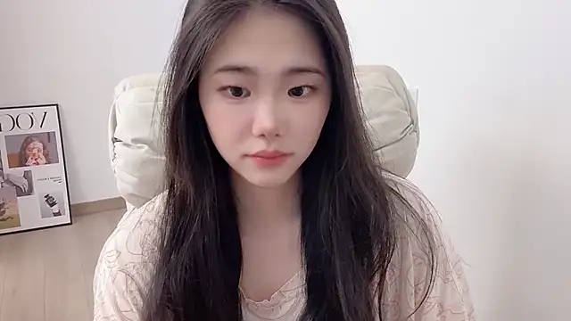 suki-1's Live Sex Cam Show