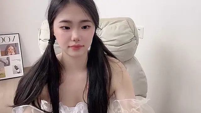 suki-1 Live XXX Chat