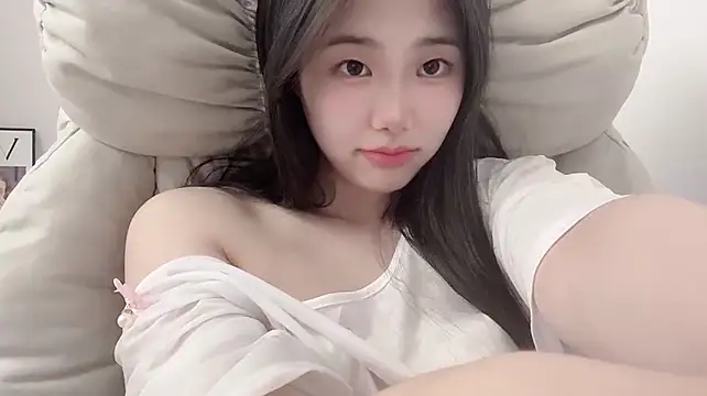 suki-1 live XXX chat