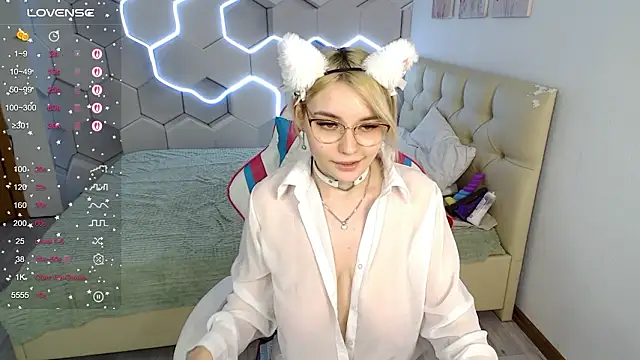 aliicemeow webcam show