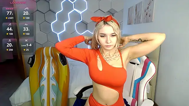 aliicemeow Show in webcam