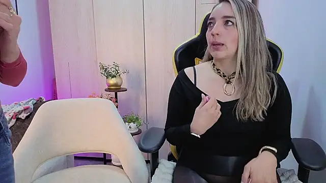 Chatroom XXX en direct de Miss_Annye