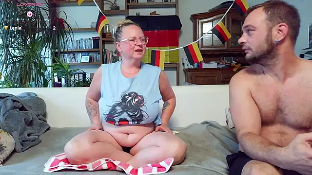 _Becca_und_Nimmersatt_ Show in webcam