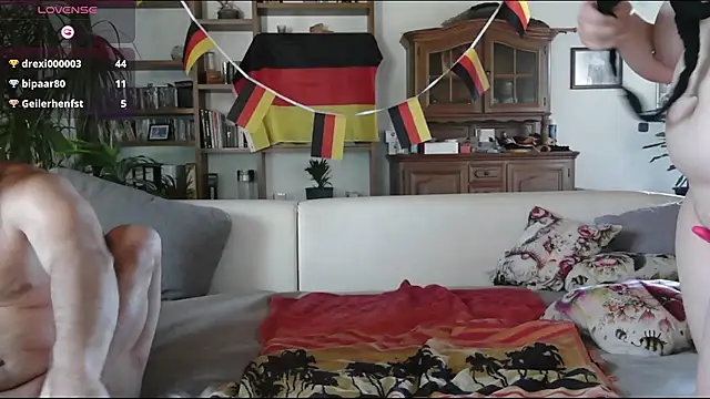 _Becca_und_Nimmersatt_ Show in webcam