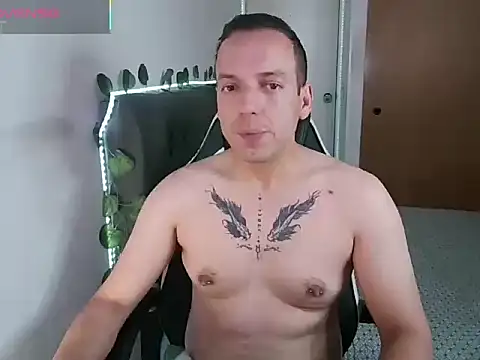 Show modela Cerso1 na web-kameri