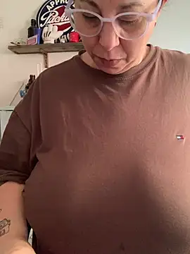 LupitaHaze's Live XXX Chat