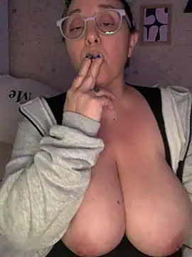 Chat XXX en directo de LupitaHaze