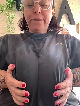 LupitaHaze's Webcam Show