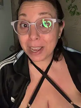 LupitaHaze's Live XXX Chat