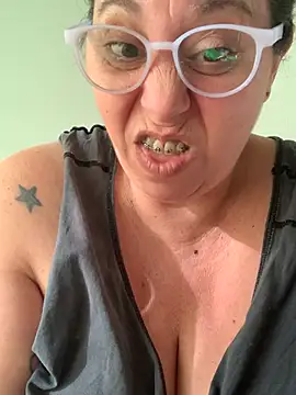 Živý XXX chat LupitaHaze