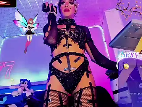 carolaayth: διαδικτυακό σόου στην κάμερα