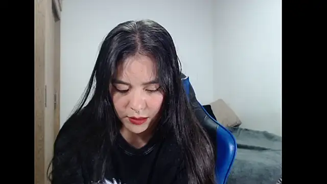 EloiseJun লাইভ XXX চ্যাট