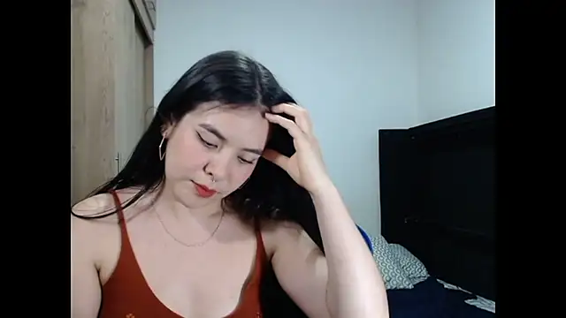 EloiseJun's Live XXX Chat