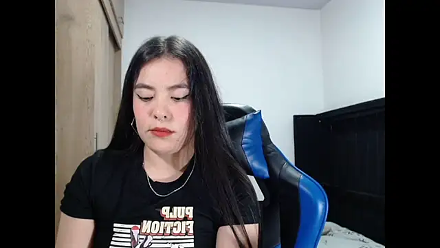 EloiseJun's Live XXX Chat