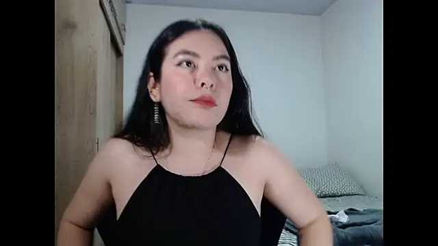 EloiseJun's Live XXX Chat