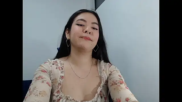 EloiseJun's Live XXX Chat